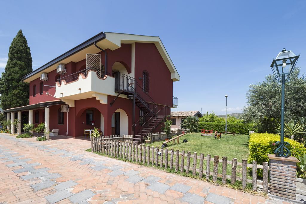 فيلا مستربيانكوفي Orange Park - Agriturismo المظهر الخارجي الصورة